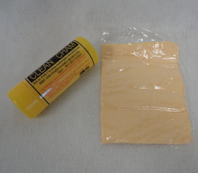 CLEAN CHAM Chamois with Tube